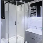 Rent-apart City Center Apartment